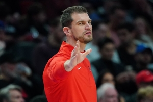 羅威：我和楊瀚森在內(nèi)的球隊(duì)中鋒 都喜歡讓斯普利特當(dāng)主教練