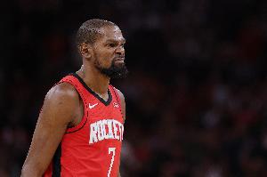 殺手锏！杜蘭特連續(xù)中投得手 拿到4分帶隊(duì)追趕