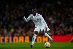 佩杜拉：卡馬文加是利物浦頭號(hào)目標(biāo)并愿出6千萬(wàn)，巴黎曼聯(lián)也有意