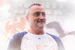 法媒：6連敗后球迷襲擊球隊，尼斯主帥考慮因此過激事件辭職