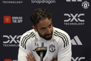 阿莫林：從不看網(wǎng)上如何罵我，輸球時作為教練內(nèi)心已經(jīng)夠難受了