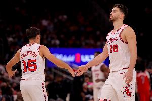 一邊倒？ESPN預(yù)測(cè)明日勝率：火箭坐鎮(zhèn)主場(chǎng)高達(dá)90.4% 國(guó)王僅9.6%