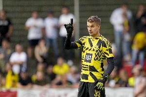 記者：多特34歲替補門將邁爾續(xù)約至2027年，今日簽署新合同