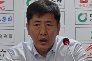 丁偉：特別感謝吳前能夠做到以老帶新 帶領(lǐng)全隊前進(jìn)