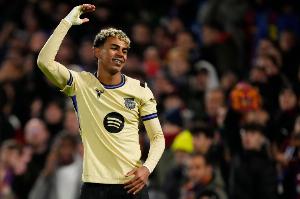 遙遙領(lǐng)先！亞馬爾本賽季西甲成功過(guò)人60次，比第二名姆巴佩多21次