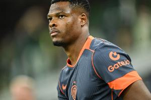 意媒：鄧弗里斯將缺席對陣科莫和利物浦，更可能在意超杯復(fù)出