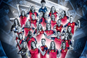 皇馬官方：祝賀西班牙女足尤其是我們的4位球員隨隊(duì)贏得歐國(guó)聯(lián)