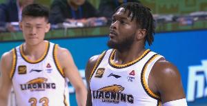 高效輸出！奧利弗8投5中&罰球7中6 得到16分7板1助1斷