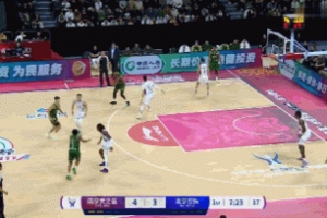 偷師追夢(mèng)？所羅門弧頂假手遞手直接突破雙手暴扣