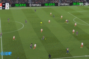 離譜！奧爾莫造點(diǎn)，萊萬(wàn)主罰右腳大力轟門直接踢向看臺(tái)