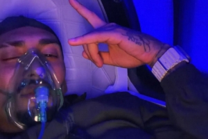 真的拼盡了！拉菲尼亞社媒曬出賽后吸氧照：恢復(fù)中??????