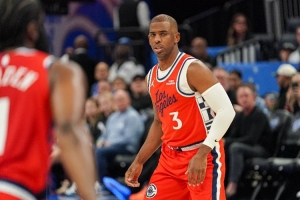 楊毅：保羅跟哈登是能尿到一個(gè)壺里的人嗎？出這事我挺為保羅高興