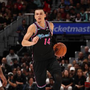 半場(chǎng)4次出手！熱巴：希羅能在任何時(shí)刻得分 這更多是教練工作范疇