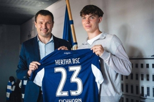 圖片報：拜仁、皇馬、曼聯(lián)等隊都在關(guān)注德國16歲的新星艾希霍恩