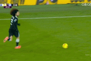 反擊開始！內托替補破門，吉滕斯助攻