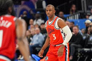 弗蘭克：我對(duì)快船戰(zhàn)績(jī)負(fù)全責(zé) 不是用保羅當(dāng)替罪羊來(lái)掩蓋我的失誤