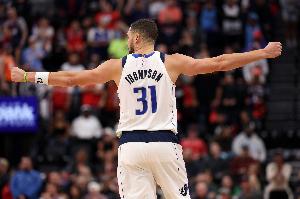 被莫蘭特刺激了？ 對陣灰熊至今 克萊場均砍下17分&4.6個三分