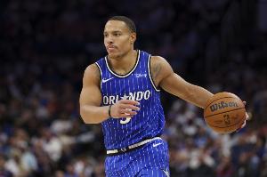 沒(méi)機(jī)會(huì)了！貝恩突破上籃不中錯(cuò)失良機(jī)