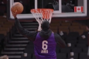 全員扣將！湖人曬訓(xùn)練片段：詹姆斯 蒂耶羅 海斯等連續(xù)爆扣