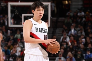 媒體人：楊瀚森到發(fā)展聯(lián)盟練級(jí) 上場時(shí)間會(huì)得到保障 保持身體狀態(tài)