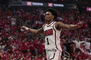 準三雙！阿門16中8拿下20分12板7助2斷1帽