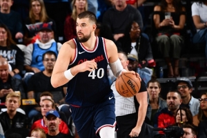 高效兩雙！祖巴茨半場(chǎng)7投5中&罰球3中2得12分10板4助 正負(fù)值+19