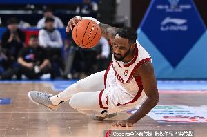 火力很猛！諾威爾24中12砍全場(chǎng)最高29分加6助3斷 三分7中3