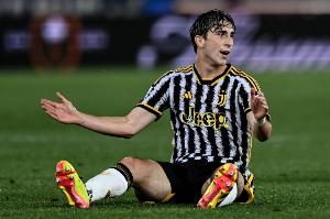 佩杜拉：尤文希望留下米雷蒂，拒絕多家球隊(duì)的詢問，不愿進(jìn)行討論