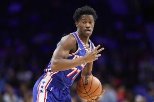 極速反應！埃奇庫姆倒地搶斷 76人快速喊停護住球權