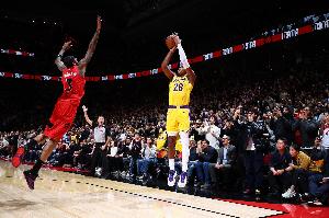 里夫斯：八村說(shuō)他知道球會(huì)傳給他 命中首個(gè)絕殺球他覺(jué)得非常酷