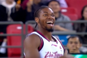 得分手！浙江新外援蘭道夫17中9&7罰5中砍25分5板 正負(fù)值+35！