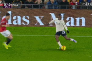 開局僅8分鐘，海文魯莽飛鏟染黃