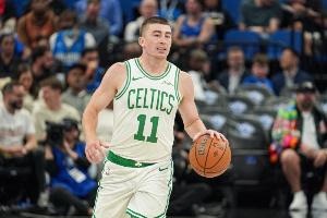 全能表現(xiàn)！普理查德21中8拿到20分6板8助1斷 正負(fù)值+27