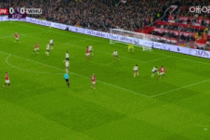 齊爾克澤射門被萬(wàn)比薩卡門線解圍 庫(kù)尼亞倒鉤被擋B費(fèi)墊射擦柱偏出