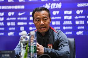 直播吧：43歲球隊名宿閻峰將任亞泰主帥，球隊爭取第一批完成準(zhǔn)入