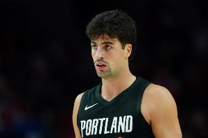 阿夫迪亞連續(xù)5場至少25分5板5助 追平利拉德 并列隊史最長紀錄