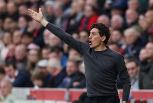 小蜜蜂主帥：對球隊(duì)表現(xiàn)很失望，上半場沒有達(dá)到我們應(yīng)有的水準(zhǔn)