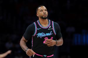 鮑威爾談節(jié)奏放緩：對手針對我們核心點 逼迫角色球員主導(dǎo)進攻