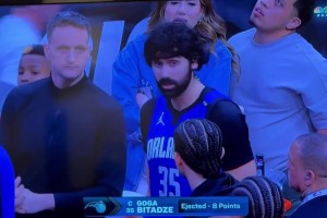 ??我成小丑了？比塔澤笑著對波津說拜拜，沒料到被驅逐的是自己