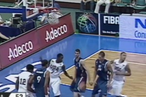 庫里的投籃也是在進(jìn)化的！19歲的姿勢和現(xiàn)在完全兩個樣子