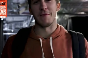 里夫斯：最后一攻其實(shí)是給老詹設(shè)計(jì)的，但機(jī)會(huì)到我手上我就把握住