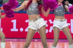 看福建啦啦隊(duì)小姐姐跳舞，怎么像在KTV唱閩南歌??????