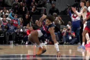 今天是喬丹！普爾單打格林 8.1秒飆進(jìn)大心臟致勝三分??