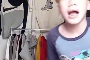 “德布勞內”不踢球轉行去做服裝貿易??？這臉也太像了吧??