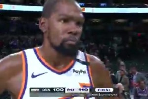 還是愛他！杜蘭特賽后采訪偷夸威少：他是名人堂球員，是偶像