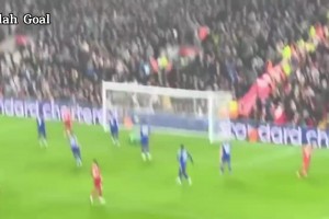 他是我們的神！利物浦球迷對(duì)薩拉赫對(duì)陣萊斯特城進(jìn)球的瘋狂反應(yīng)！