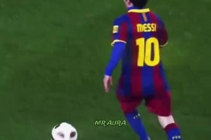 這過(guò)人只能說(shuō)夸張！巔峰梅西連續(xù)3個(gè)油炸丸子輕松過(guò)掉4個(gè)人??