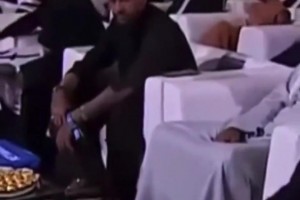 看到亞馬爾在巴薩球衣上簽名，此刻內(nèi)馬爾在想些什么??