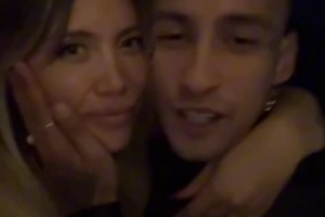 旺達(dá)的圣誕節(jié)是和小男友一起度過的??伊卡爾迪你在堅(jiān)持啥玩意