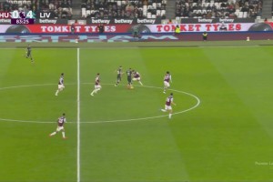 太猛了！薩拉赫反擊犯罪式過(guò)人晃倒對(duì)手送助攻！若塔替補(bǔ)推射破門(mén)